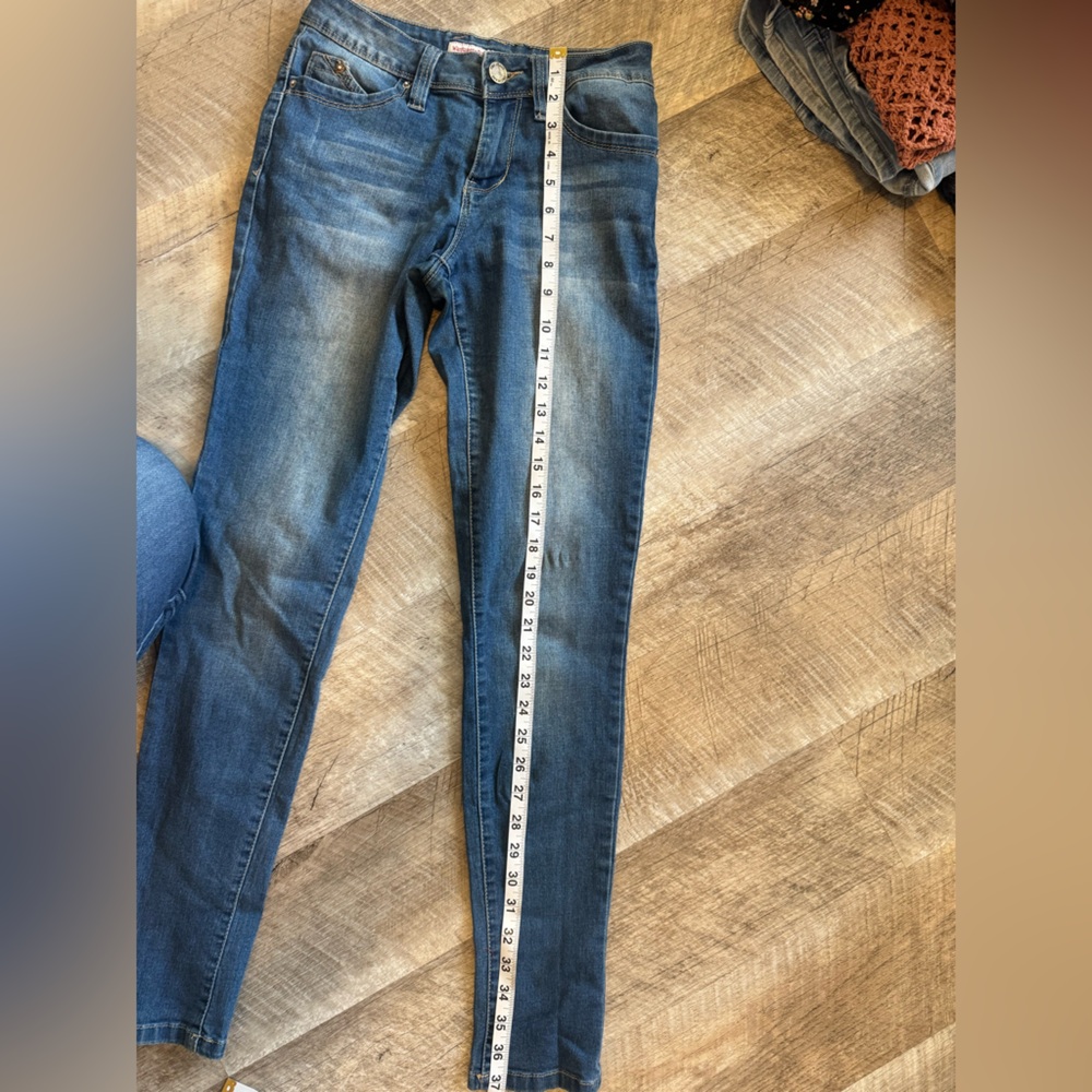 YMI Want A Better Butt SIZE 3 Mid Rise jeans - Picture 8 of 8